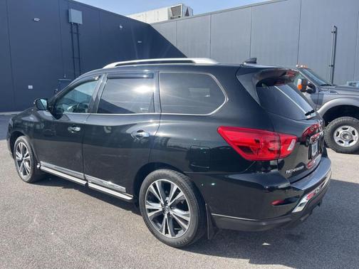 2019 Nissan Pathfinder Platinum
