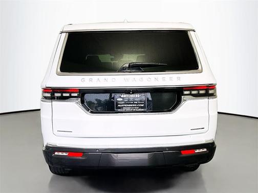 2022 Jeep Grand Wagoneer Series II