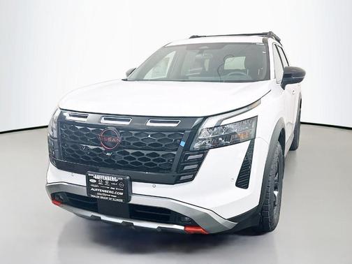 Everest White P 2026 Nissan Pathfinder Rock Creek