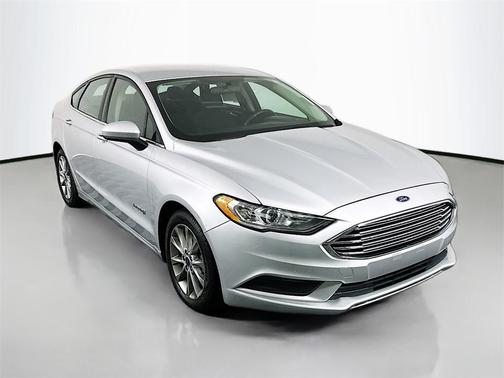 2017 Ford Fusion Hybrid SE