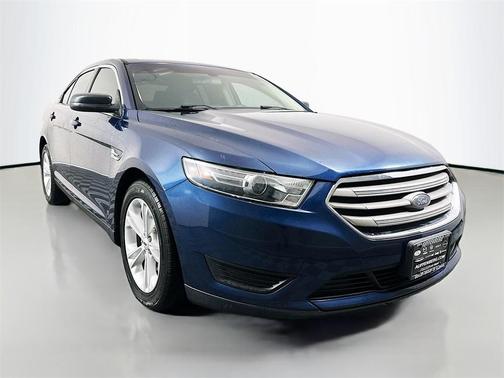 2017 Ford Taurus SE