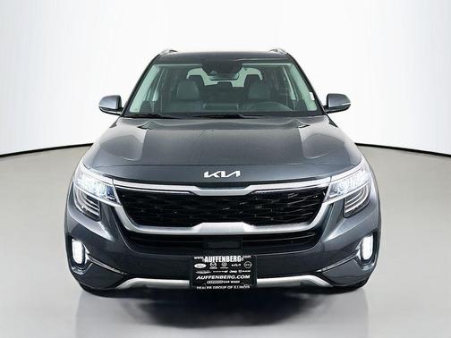 Gravity Gray 2023 Kia Seltos SX