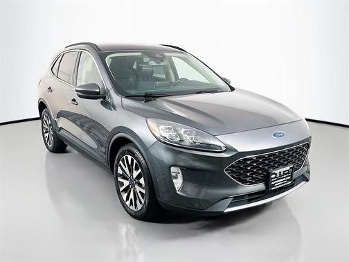 2020 Ford Escape Titanium