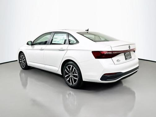 Opal White Pearl 2026 Volkswagen Jetta 1.5T SE