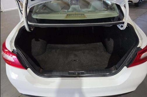 Glacier White 2016 Nissan Altima 2.5 S