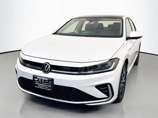 2025 Volkswagen Jetta 1.5T SE