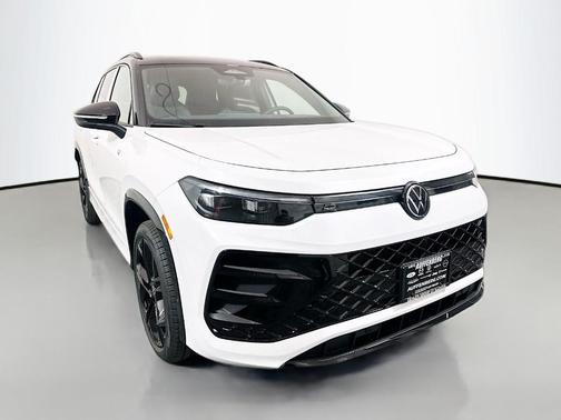 Opal White W/Deep Black Roof 2026 Volkswagen Tiguan 2.0T SE R-Line Black