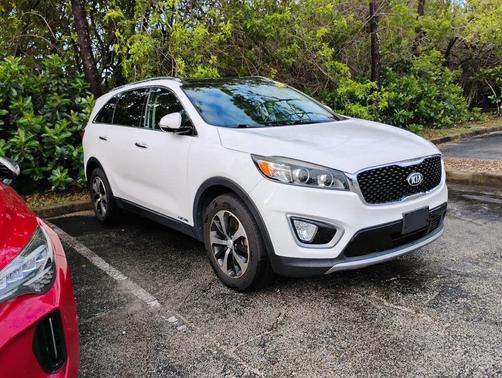 Snow White Pearl 2017 Kia Sorento EX