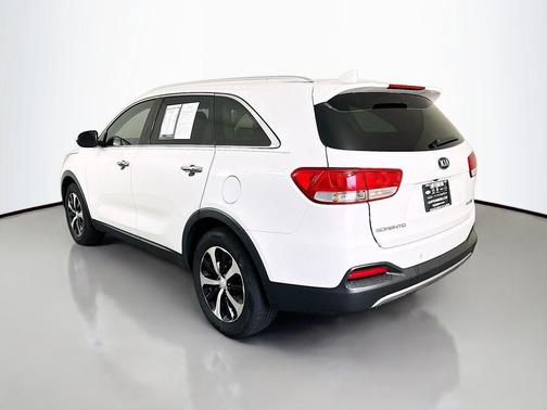 Snow White Pearl 2017 Kia Sorento EX