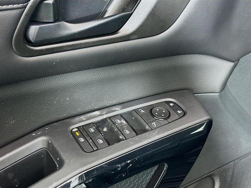 2026 Nissan Pathfinder S