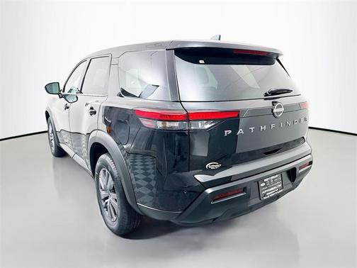 2026 Nissan Pathfinder S