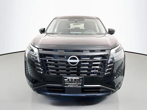 2026 Nissan Pathfinder S