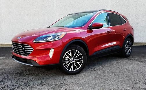2022 Ford Escape Titanium Hybrid