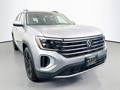 Silver Mist Metallic 2026 Volkswagen Atlas 2.0T SE W/TECHNOLOGY