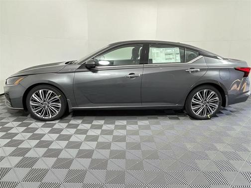 2025 Nissan Altima SL