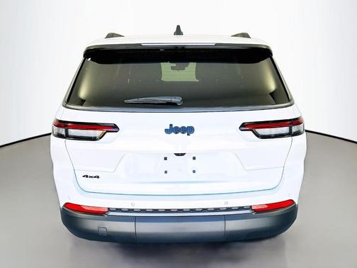 Bright White Clearcoat 2026 Jeep Grand Cherokee L Limited