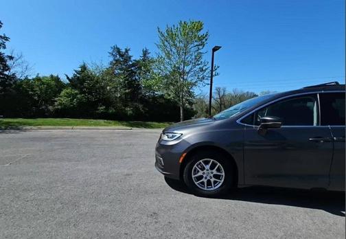 2022 Chrysler Pacifica Touring-L