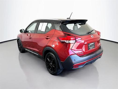 2020 Nissan Kicks SR