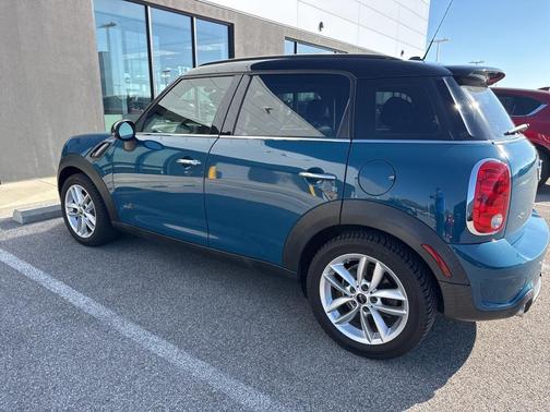 2011 MINI Cooper S Countryman Base
