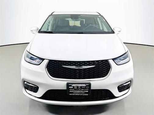 2022 Chrysler Pacifica Hybrid Touring L