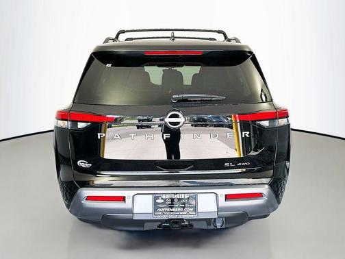 Super Black 2026 Nissan Pathfinder SL
