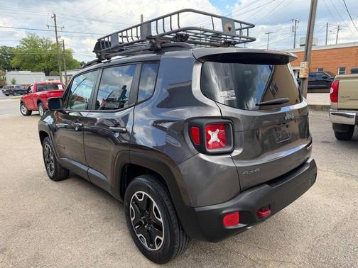 Granite Crystal Metallic Clearcoat 2016 Jeep Renegade Trailhawk