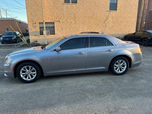 2015 Chrysler 300 Limited