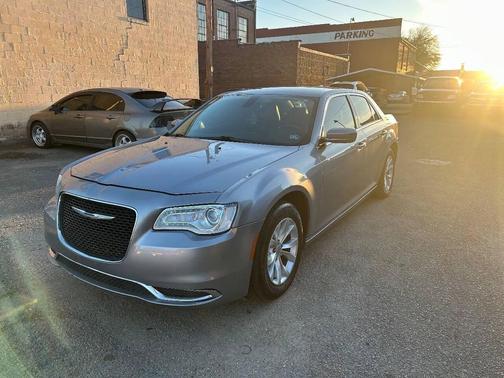 2015 Chrysler 300 Limited
