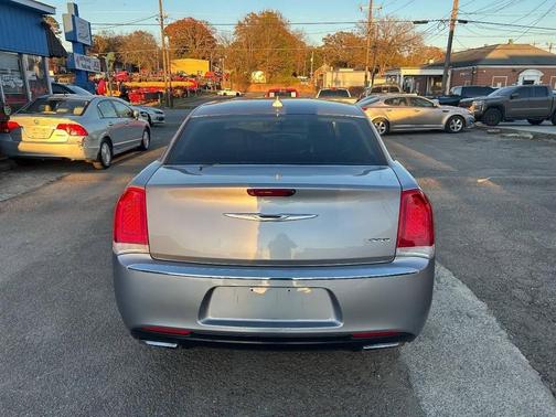 2015 Chrysler 300 Limited