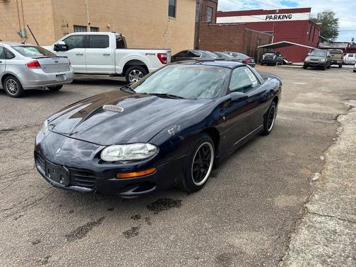 2000 Chevrolet Camaro Base