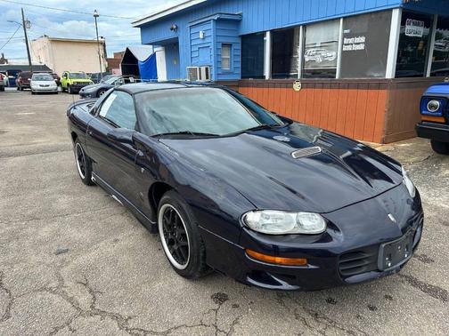 2000 Chevrolet Camaro Base