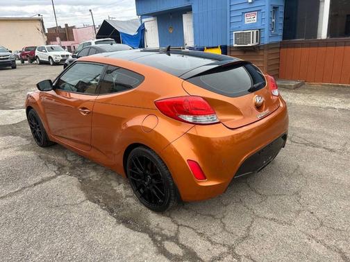 2013 Hyundai Veloster Base