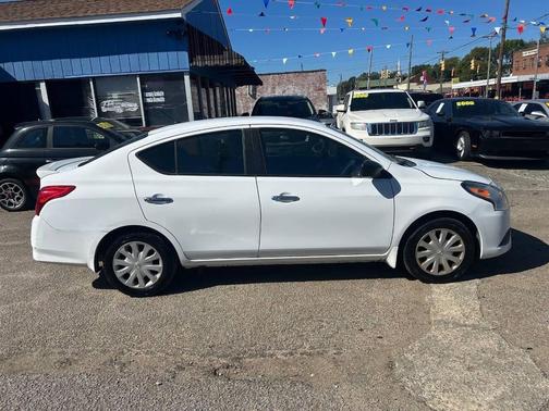 2017 Nissan Versa 1.6 SV