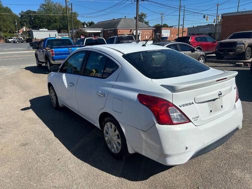 2017 Nissan Versa 1.6 SV