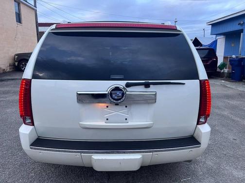 2007 Cadillac Escalade Base