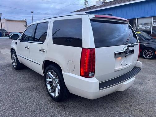 2007 Cadillac Escalade Base