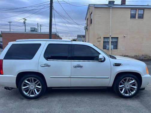 2007 Cadillac Escalade Base