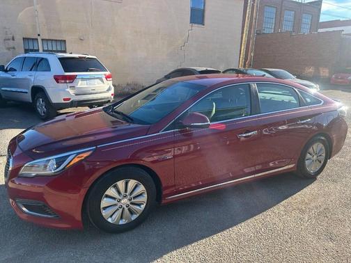 2016 Hyundai SONATA Hybrid SE