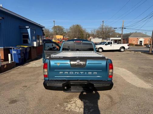 2002 Nissan Frontier XE King Cab