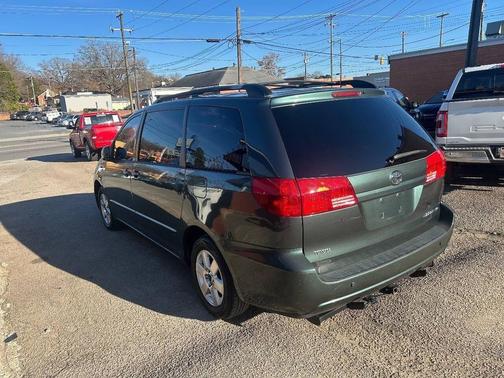 2004 Toyota Sienna XLE
