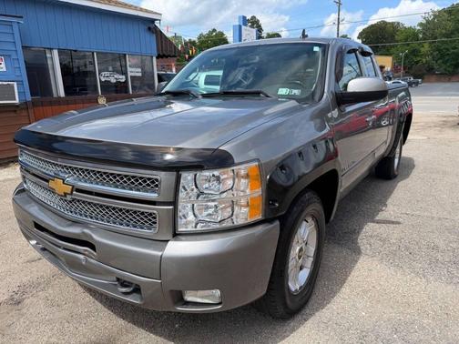 Pewter 2012 Chevrolet Silverado 1500 LT
