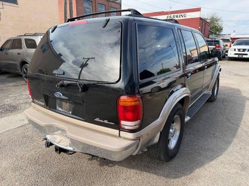 Black Clearcoat 2000 Ford Explorer Eddie Bauer
