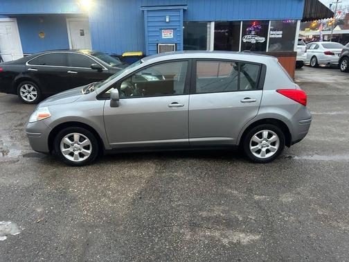 2012 Nissan Versa 1.8 S