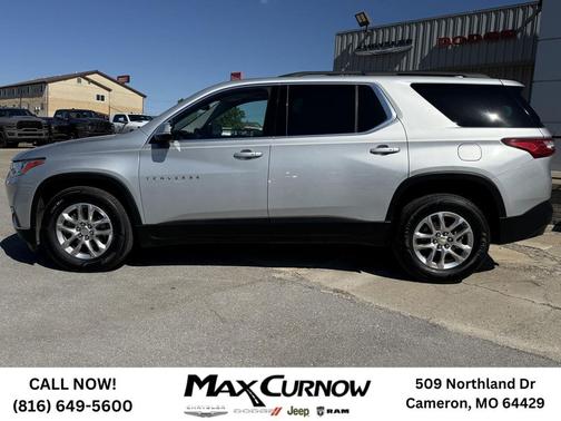 Silver Ice Metallic 2019 Chevrolet Traverse LT Cloth