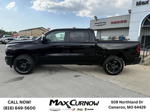 Diamond Black Crystal Pearlcoat 2026 RAM 1500 Warlock Crew Cab 4x4 5'7' Box