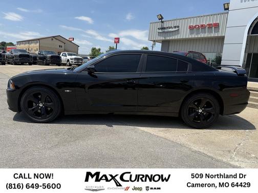 Pitch Black 2014 Dodge Charger R/T