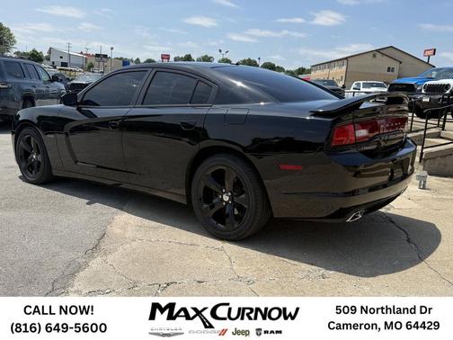 Pitch Black 2014 Dodge Charger R/T