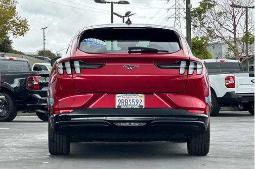 2024 Ford Mustang Mach-E PREMIUM