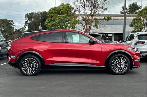 2024 Ford Mustang Mach-E PREMIUM