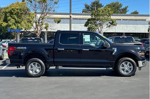 AGATE BLACK METALLIC 2025 Ford F-150 XLT